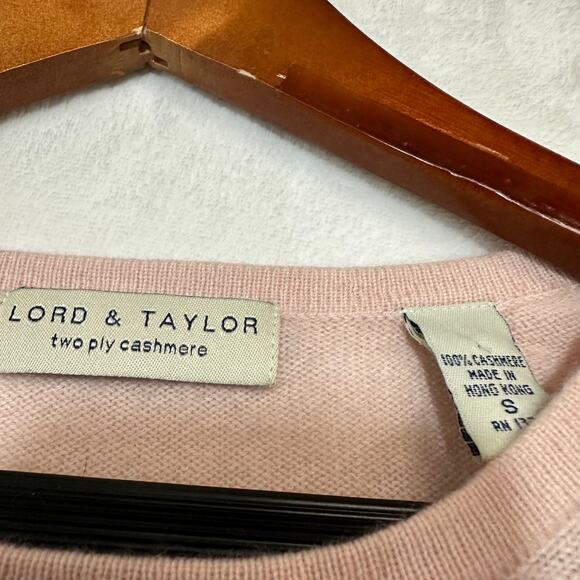 Lord & Taylor Small 100% Cashmere Sweater Top Pink Blush Coquette Cottage FLAWS - Picture 4 of 7